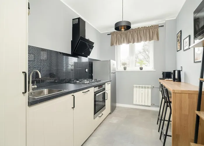 Stylish Two Bedroom With Parking Near Malta In By Renters Апартаменты