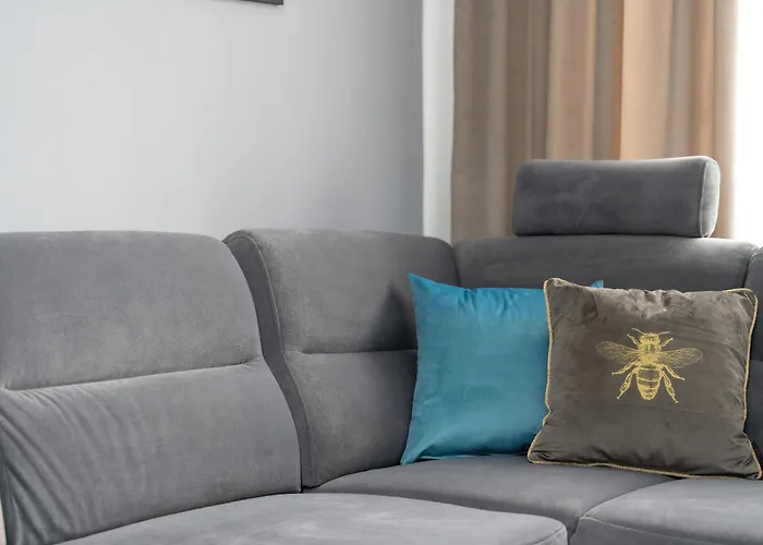 Stylish Two Bedroom With Parking Near Malta In By Renters Апартаменты Познань