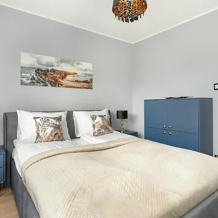 Stylish Two Bedroom With Parking Near Malta In By Renters Poznan