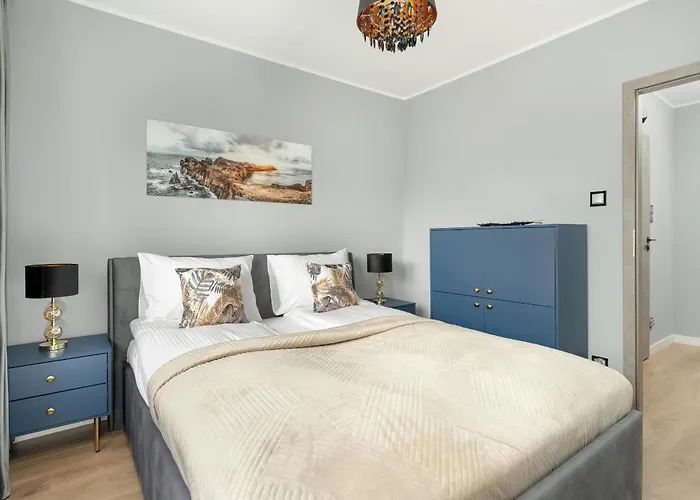 Stylish Two Bedroom With Parking Near Malta In By Renters ポズナン